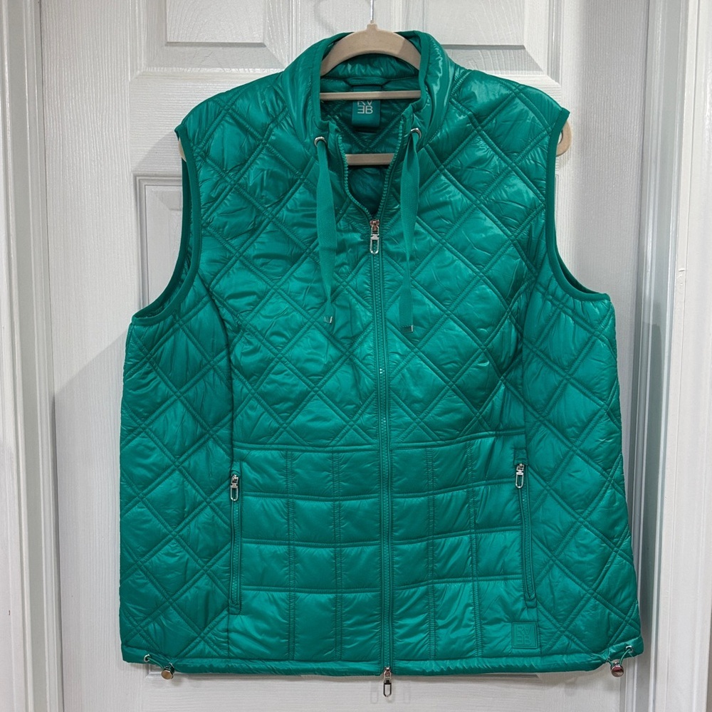 Rabe Quilted Zipped Gilet. Green